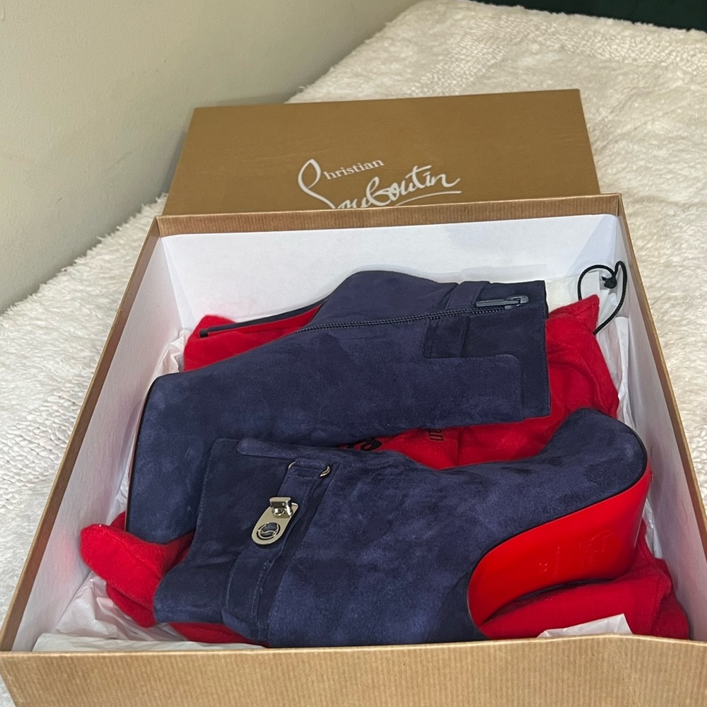 Christian Louboutin Lock 50 Kate Booty Suede Ankle Boots | Navy | EU 38 - Picture 8 of 8